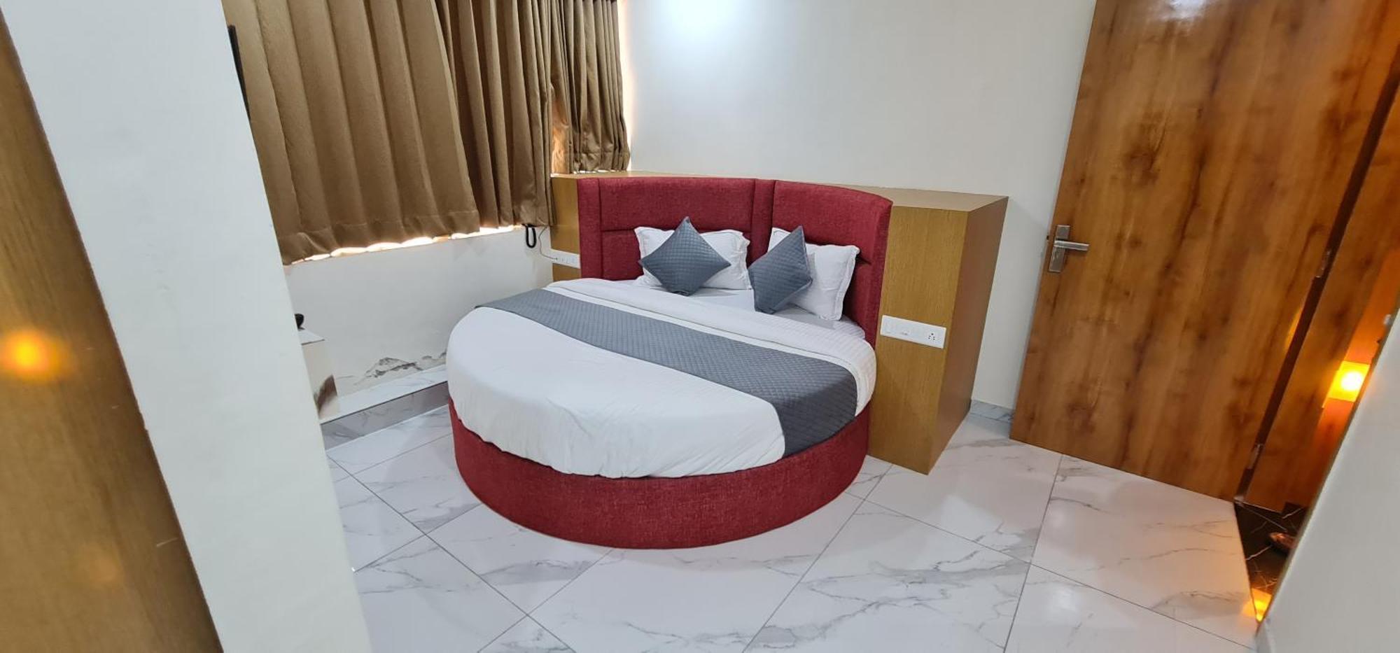 Hotel Vivan วาโดดารา ภายนอก รูปภาพ